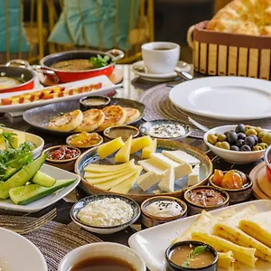 فندق بريمير, باكو
